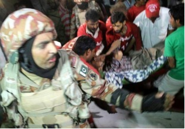 40 tués dans un attentat suicide dans un sanctuaire musulman du sud-ouest du Pakistan