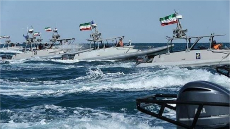 Iran: Parade militaire conjointe de l&#039;armée et du CGRI dans le golfe Persique