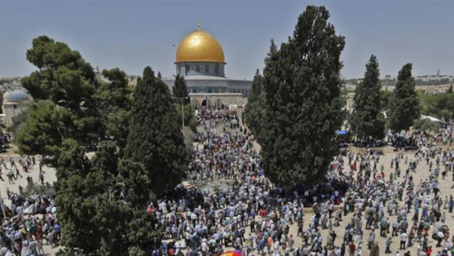 Les Palestiniens affluent à Qods pour le premier vendredi de ramadan