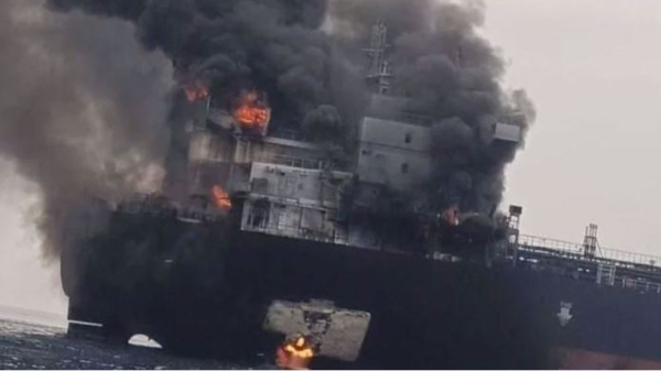 Détroit d'Ormuz: deux pétroliers en infraction ont été immobilisés et ont pris feu après des explosions