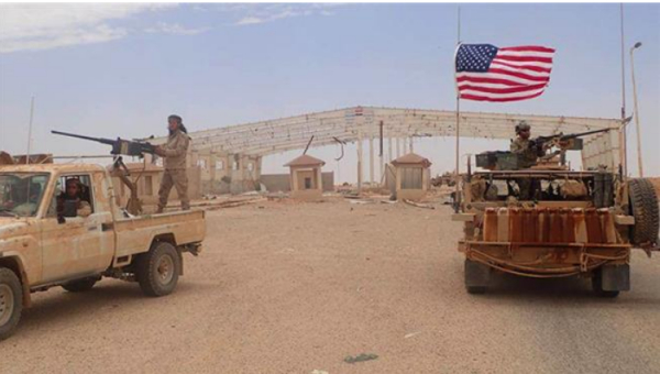 Réfugiés syriens devenus le bouclier humain d&#039;une base US