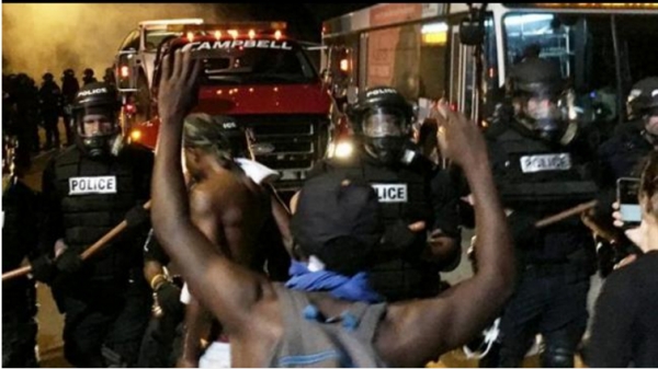 Un homme de 43 ans abattu par la police à Charlotte, en Caroline du Nord