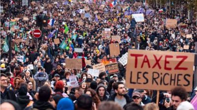 En France, les finances publiques et les tensions sociales suscitent l’inquiétude