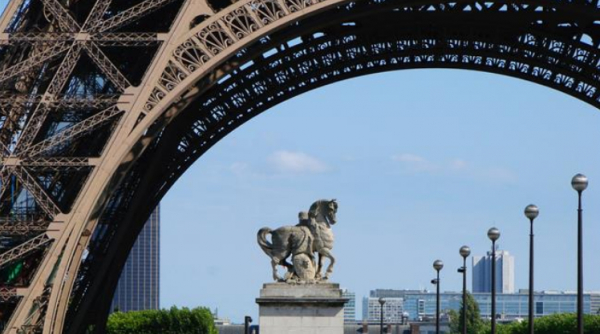 Le Monde : l’ombre du Mossad plane sur Paris