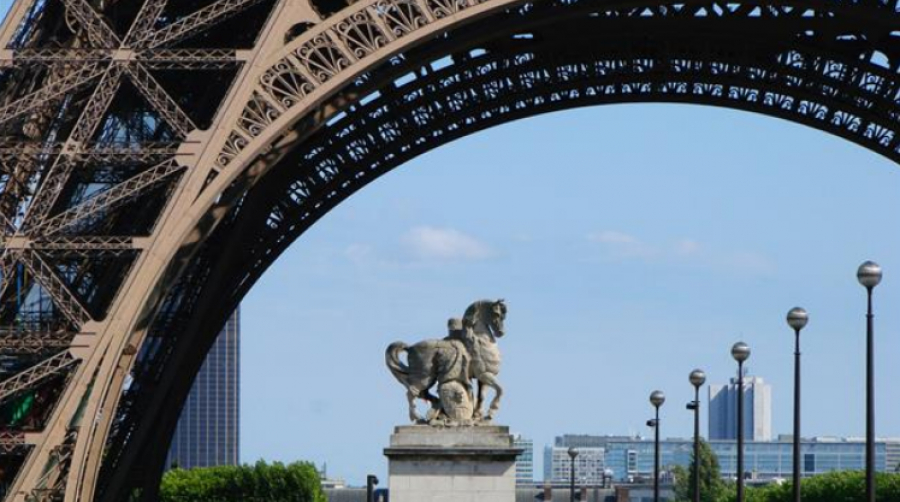 Le Monde : l’ombre du Mossad plane sur Paris