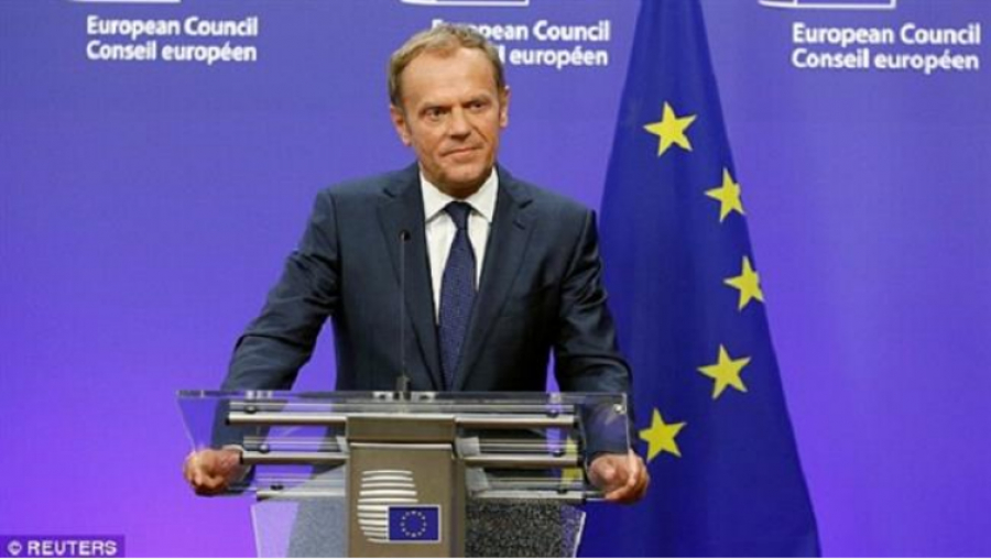 Donald Tusk met en garde contre une sortie de la Pologne de l’UE