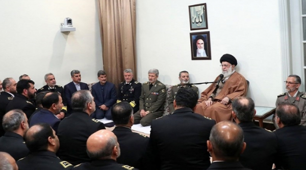 Le Leader reçoit les commandants de la marine