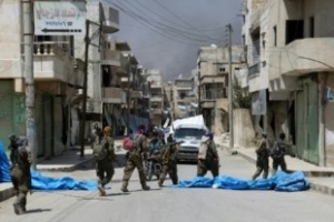 Syrie: Daech enlève 2000 civils en fuyant Minbej