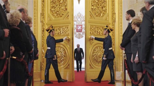 Le PM russe réélu à la tête du parti Russie unie