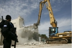 Israël démolit les maisons de deux Palestiniens