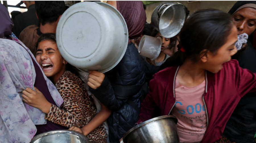 Israël tue plus de 50 Palestiniens lors de raids aériens sur des centres de distribution d&#039;aide à Gaza