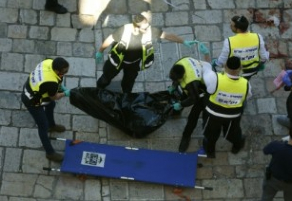 Un Palestinien mène une attaque de vengeance et est abattu