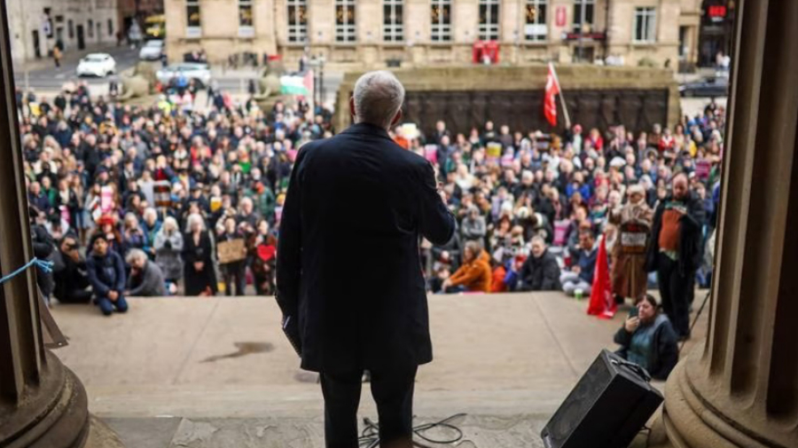 Royaume-Uni: rassemblement contre le racisme organisé pour accueillir des réfugiés