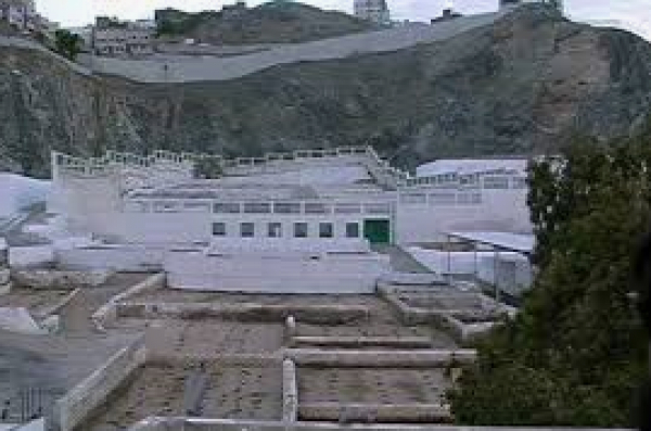 Dame Khadija as