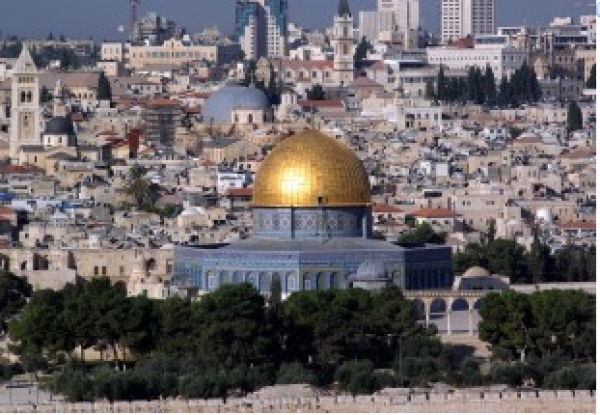 Netanyahu juge &quot;futile&quot; la conférence organisée par la France