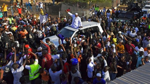 Gambie : le président Barrow est arrivé à Banjul