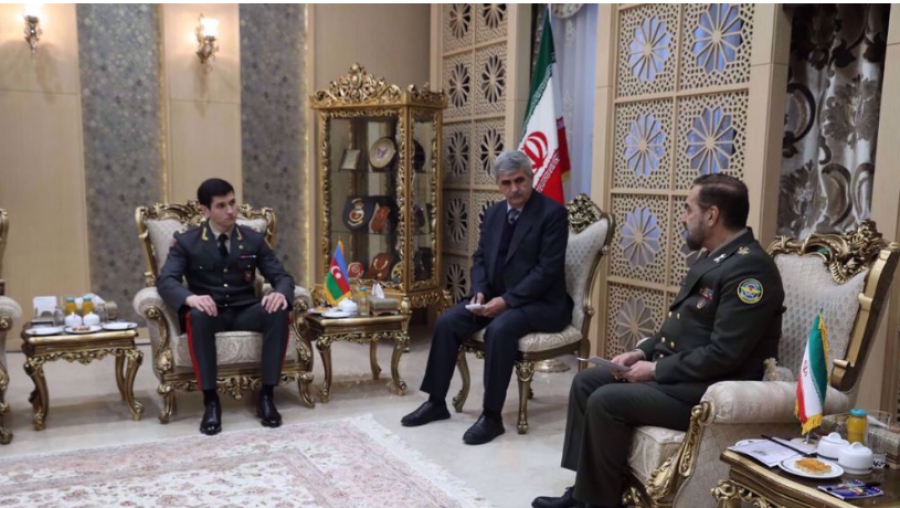Téhéran et Bakou soulignent le renforcement de coopération militaire et de défense