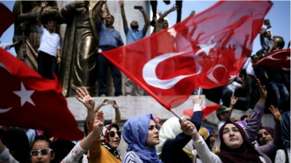 Deux officiers de l&#039;Otan arrêtés en Turquie