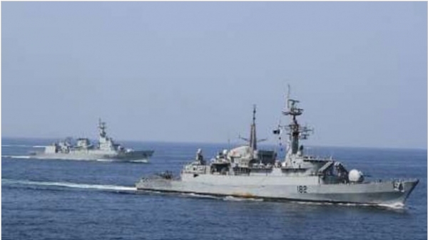 La flotte iranienne à Bab el Mandeb, &quot;Roosvelt&quot; s&#039;enfuit !!