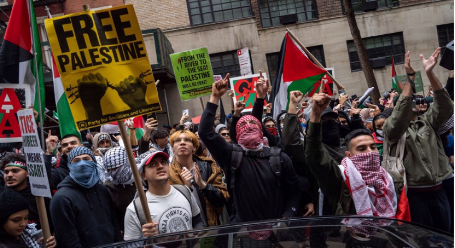 Le Mouvement de résistance palestinien, Hamas, a publié mercredi une vidéo montrant la libération d'une Israélienne et ses deux enfants, capturés lors de l'attaque surprise du mouvement contre les territoires occupés de la Palestine le samedi 7 octob