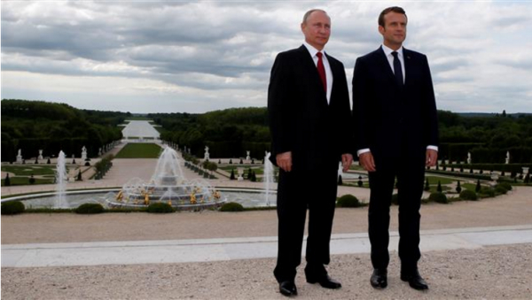 Le départ d&#039;Assad n&#039;est pas &quot;un préalable à tout&quot; (Macron)