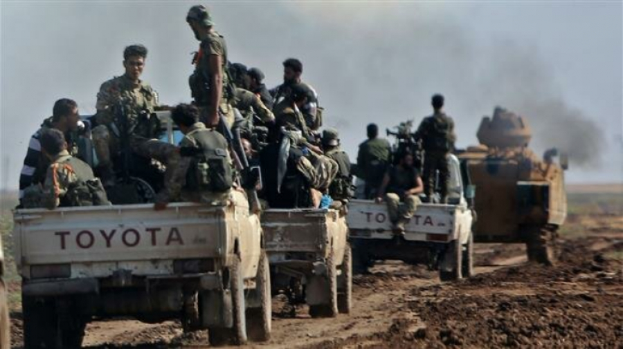 Intenses affrontements entre les armées turque et syrienne: les civils en fuite