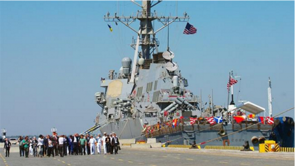 Les navires américains sont arrivés au large des côtes ukrainiennes