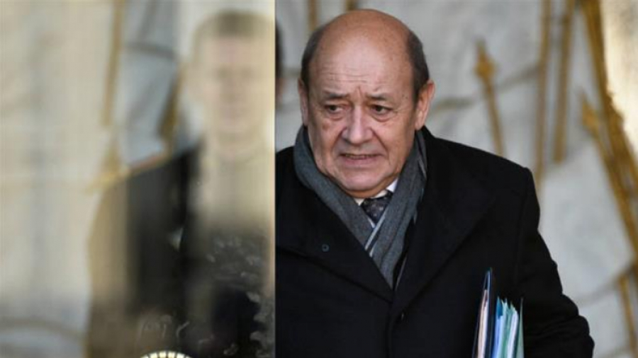 Pour qui va ramer Le Drian, la France ou les États-Unis?