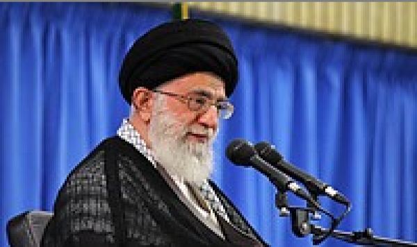 Imam Khamenei : J’espère que les nouvelles positions américaines sur la Syrie sont véritables et non une ruse