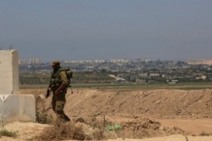 Le régiùme israélien construit un mur souterrain au bord de Gaza