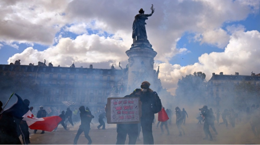 France : plainte contre la police après la mort d’un manifestant à Paris, la famille met en cause les gaz lacrymogènes