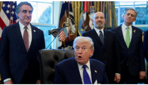 Trump a signé un décret menaçant d'imposer des droits de douane aux partenaires commerciaux de l'Iran