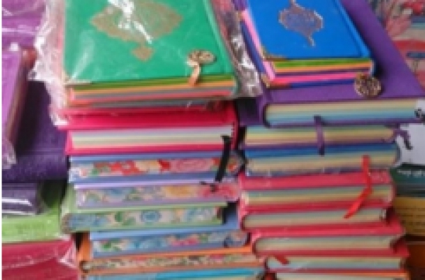 Saisie de corans en couleurs en Egypte