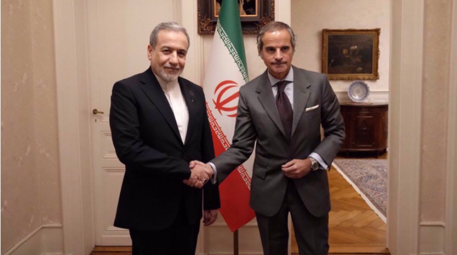 Le ministre iranien des Affaires étrangères et le directeur général de l'AIEA se rencontrent à Genève