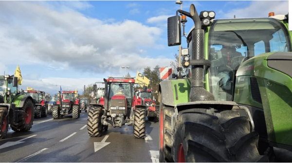France : mobilisation agricole à Arras contre l’accord UE-Mercosur lors de la visite de Macron
