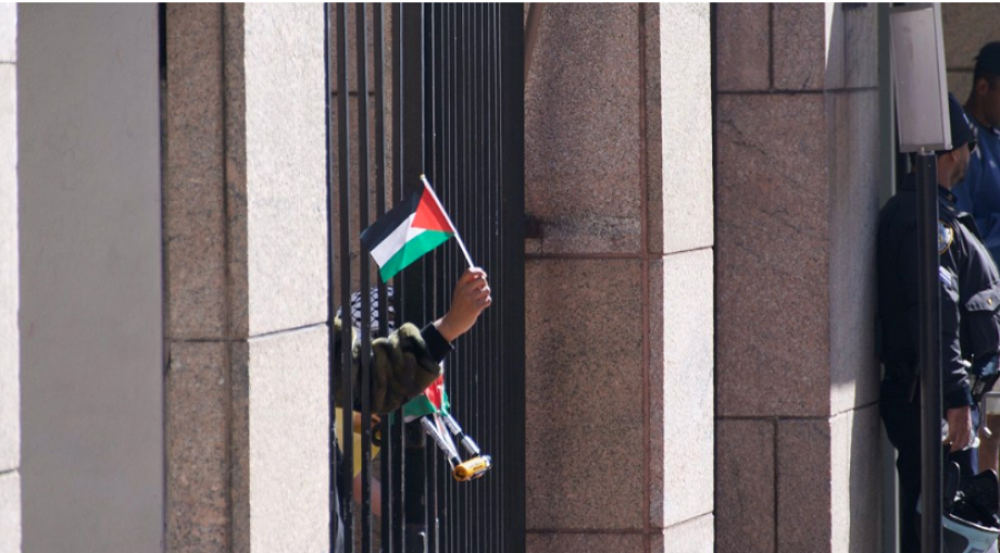 Les Américains de plus en plus favorables aux Palestiniens et critiques envers Trump (Sondage)