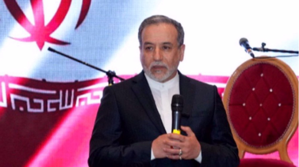 Les menaces américaines rendent inutiles les négociations directes (Araghchi)