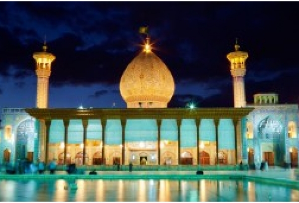 En Iran, une mosquée décorée de millions d&#039;éclats de miroir