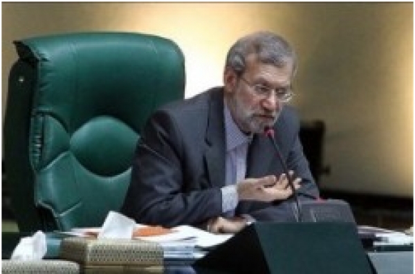 Larijani fait éloge de l&#039;artiste iranienne qui a annulé son voyage aux Etats-Unis
