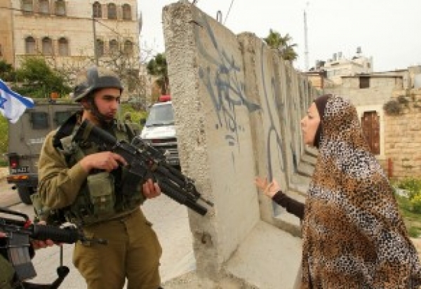 Israël chasse une famille palestinienne de leur maison
