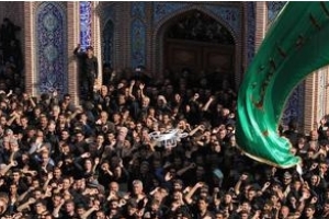 Chiite, deuil d'Ashura pour le martyre de l'Imam Hussein (P)