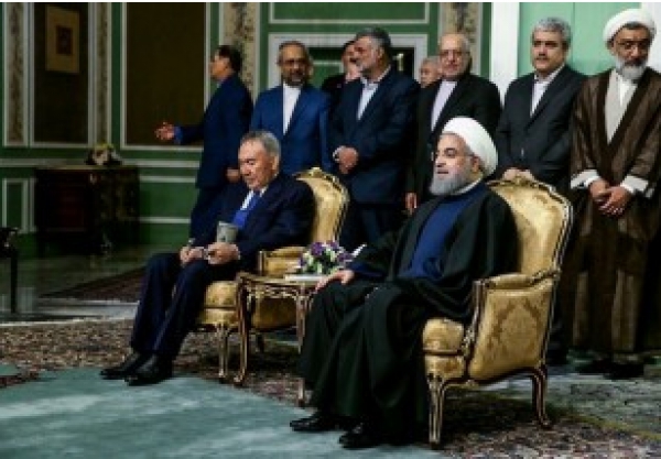 L’Iran et le Kazakhstan signent neuf documents de coopération