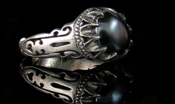 Keutamaan Batu Mulia Menurut Maksumin: Hadid Sin (Hematite) 
