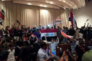 Pendukung Sadr Demo di Zona Hijau Baghdad, Kondisi Darurat Diumumkan