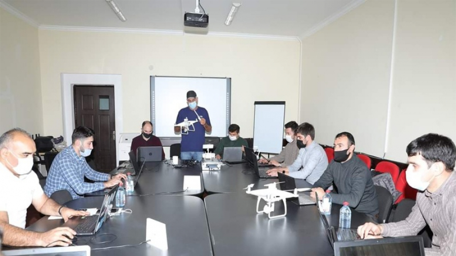 Israel Latih Petani Azerbaijan Terbangkan Drone
