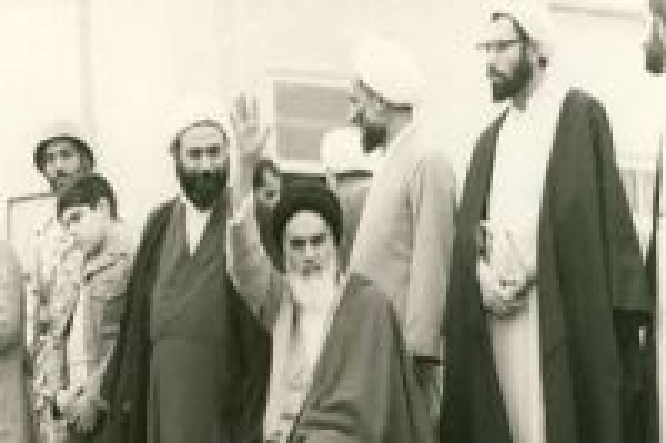 Rahbar: Imam Khomeini Wujud Nyata Gerakan Besar Bangsa Iran