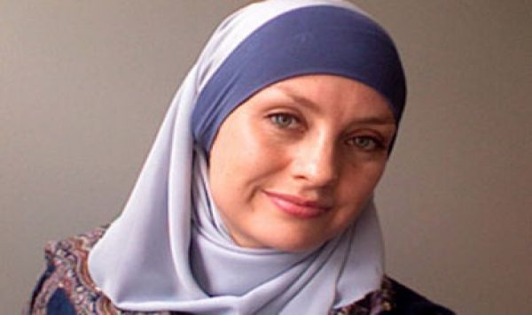 Susan Carland: Islam Begitu Damai, Begitu Egaliter! 
