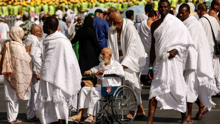 Pahala Melayani Jemaah Haji