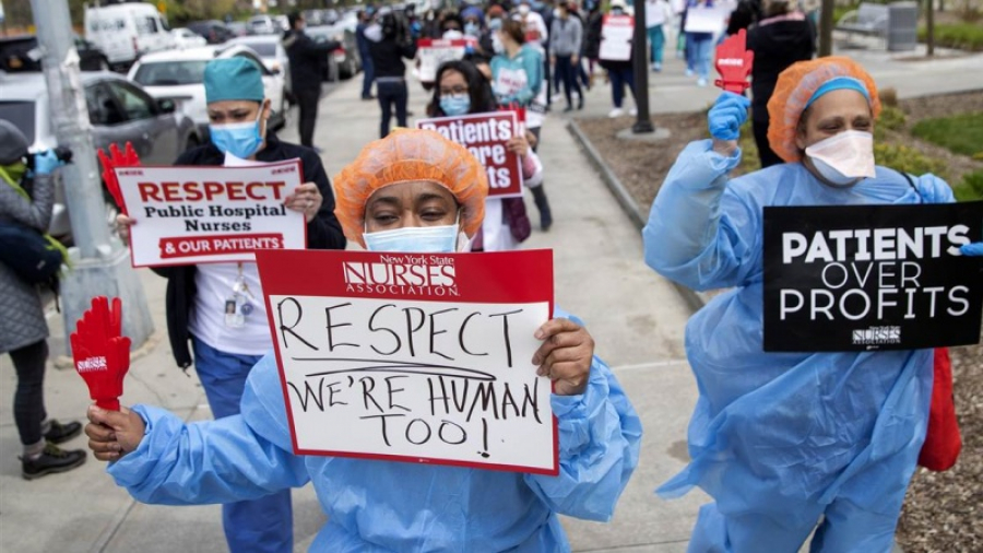 Protes Kelangkaan Alkes, Perawat AS Demo di Gedung Putih