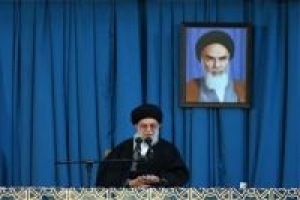 Rahbar Hadiri Acara Tahlilan untuk Almarhumah Ibunda Presiden Iran